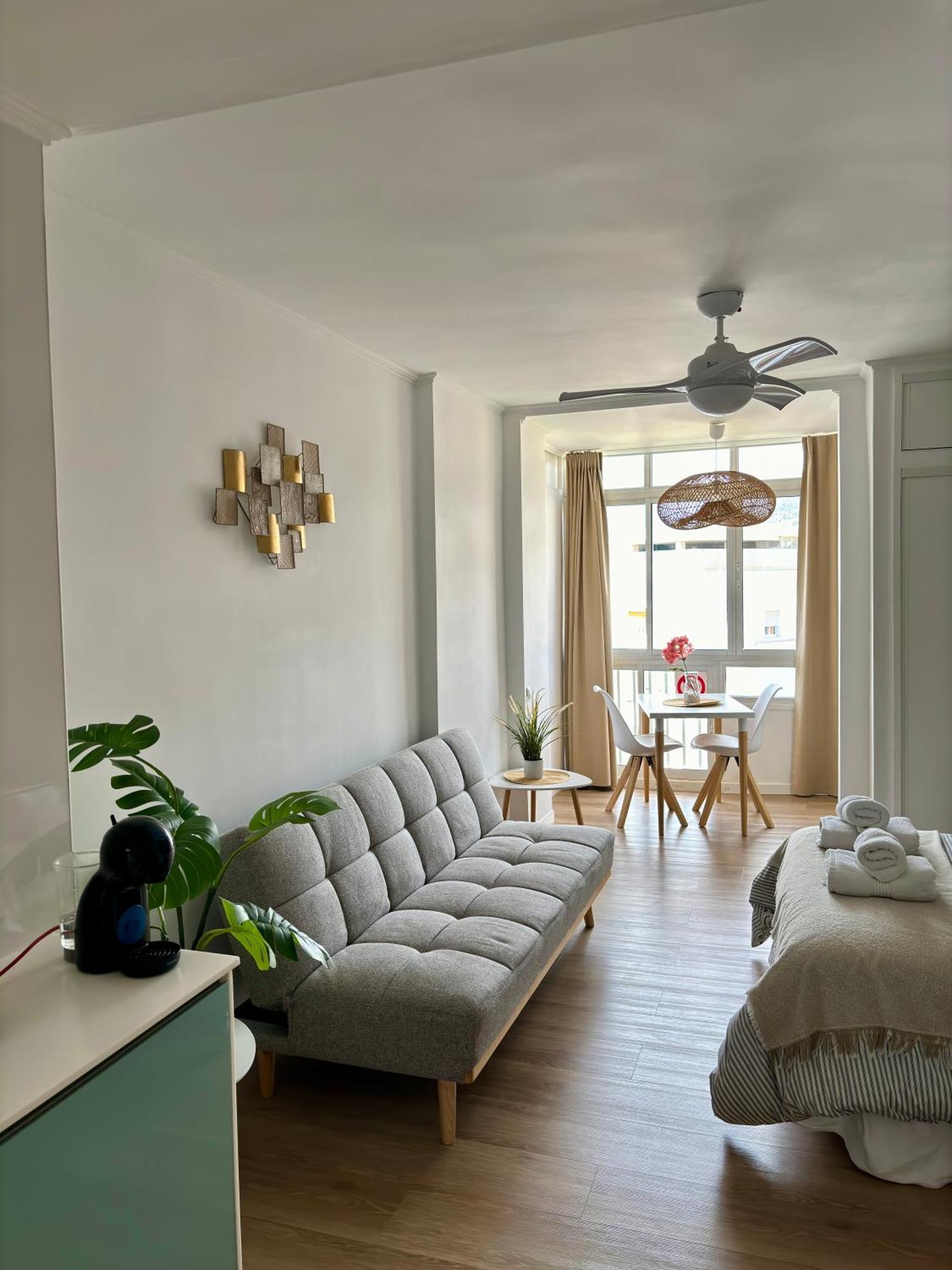 Ar Apartments - Central And Modern Apartment In Benalmadena Bagian luar foto