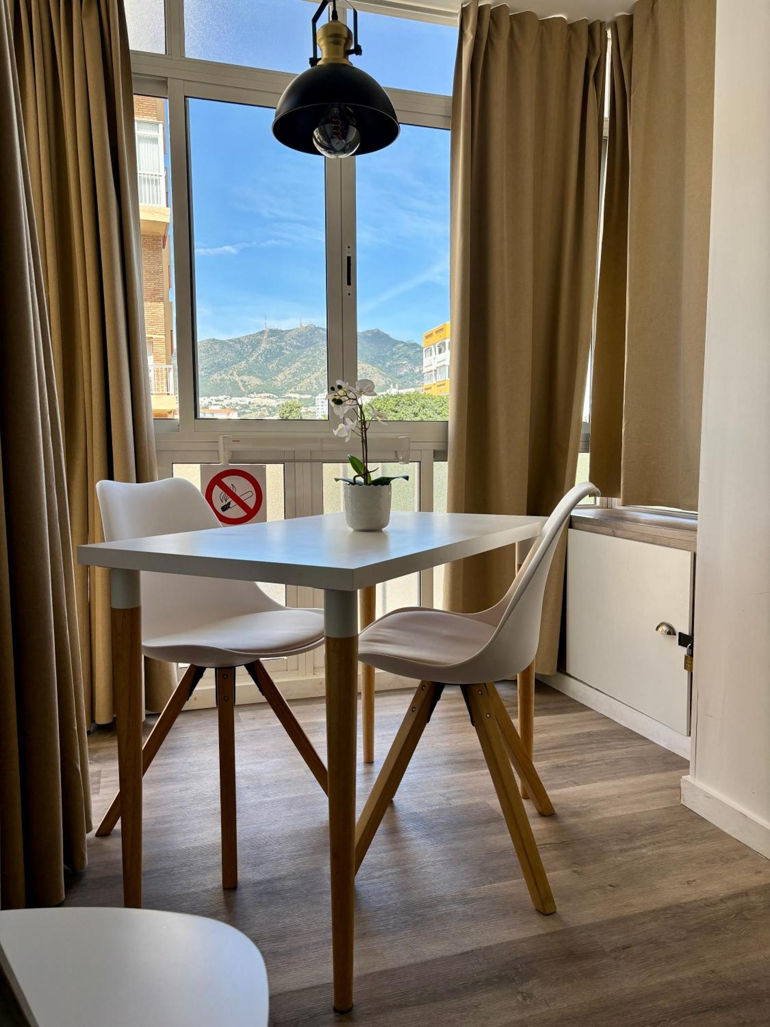 Ar Apartments - Central And Modern Apartment In Benalmadena Bagian luar foto