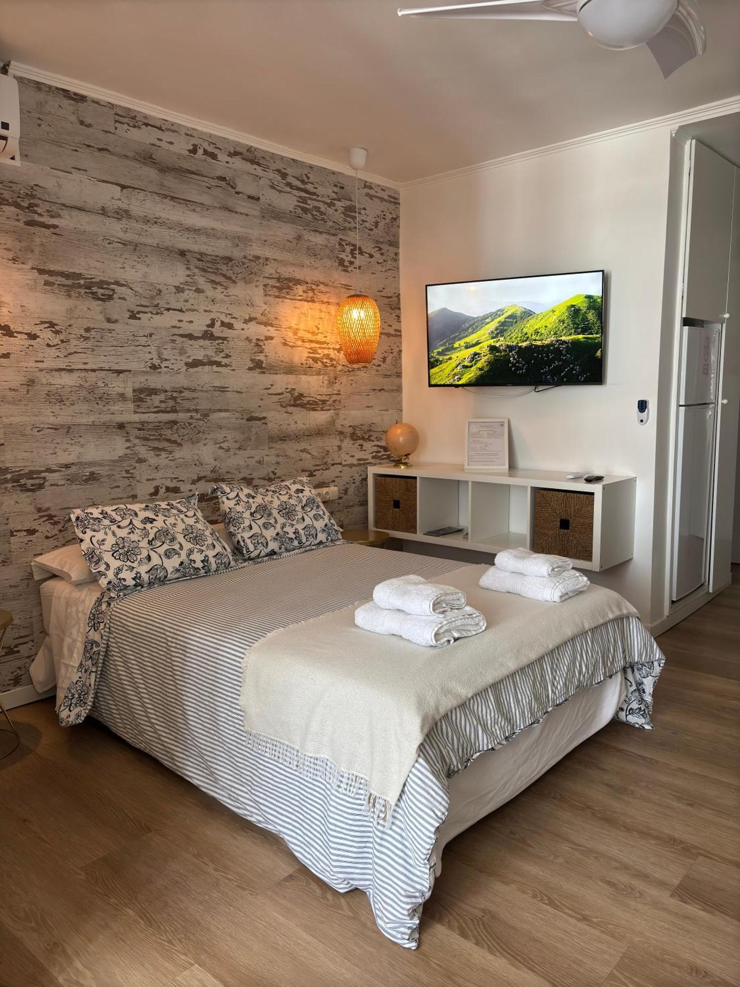 Ar Apartments - Central And Modern Apartment In Benalmadena Bagian luar foto